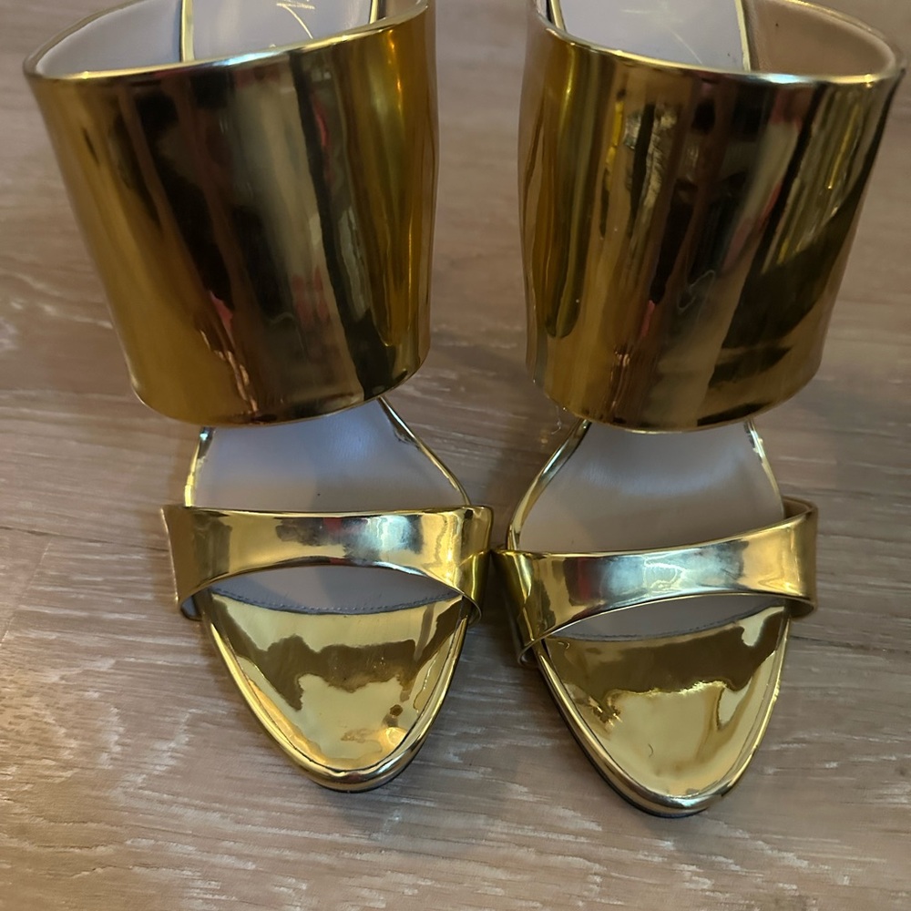Gold Giuseppe Zanotti Heels